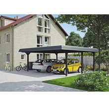 Přístřešek pro auto se dvěma zaparkovanými auty před domem