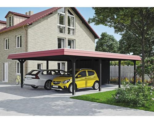 Dvojitý dřevěný přístřešek pro auto se dvěma auty před domem