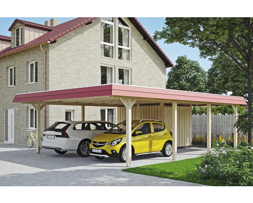Dřevěný dvojitý přístřešek pro auto se dvěma zaparkovanými auty před domem