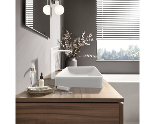 Koupelnová umyvadlová skříňka s umyvadlem na desku a baterií