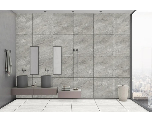 Moderní koupelna s umyvadly, zrcadly, ručníky a dlaždicemi