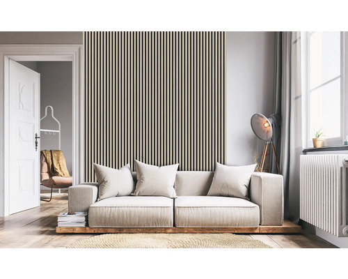 Obývací pokoj s pohovkou a nástěnnými panely