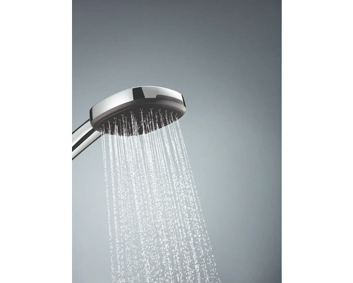 Sprchová hlavice s proudem vody