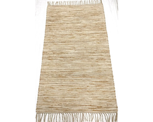 Obdélníkový koberec se střapci