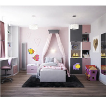 Dětský pokoj s postelí, stolem a regály v růžových a šedých tónech