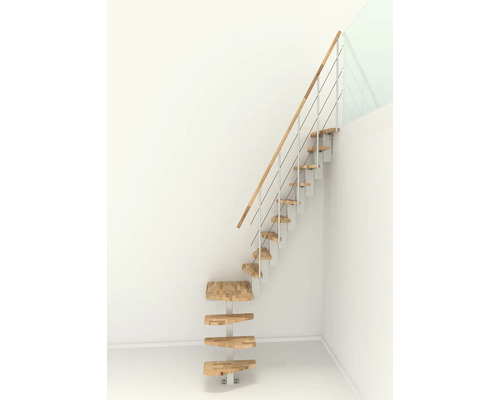 Dřevěné schodiště s nerezovým zábradlím ve světlé místnosti