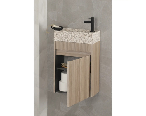 Kombinace umyvadla s otevřenou spodní skříňkou, umyvadlo, baterie, miska na mýdlo, kartáč a toaletní papír