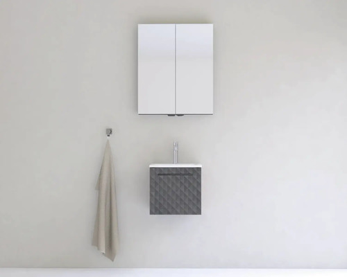 Moderní koupelna s umyvadlovou skříňkou a zrcadlovou skříňkou