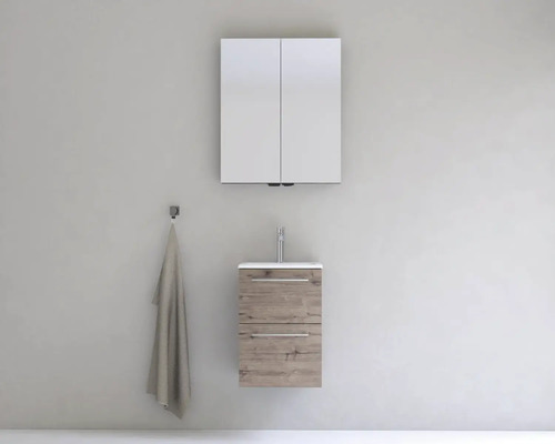 Koupelna s umyvadlovou skříňkou, umyvadlem, zrcadlovou skříňkou a držákem na ručníky