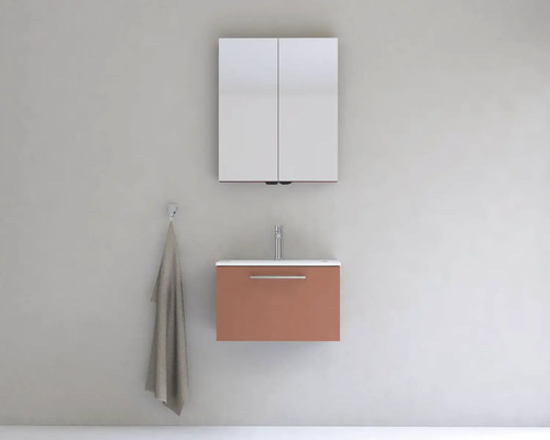 Koupelna s umyvadlovou skříňkou, zrcadlovou skříňkou a ručníkem