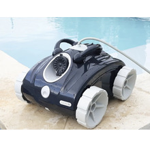 Automatické čištění bazénu pomocí bazénového robota