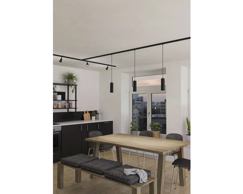 Jídelna s jídelním stolem, lavicí, židlemi a černým kolejnicovým systémem se světly