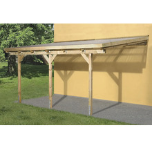 Dřevěný přístřešek s průhlednou střechou připevněný ke stěně domu