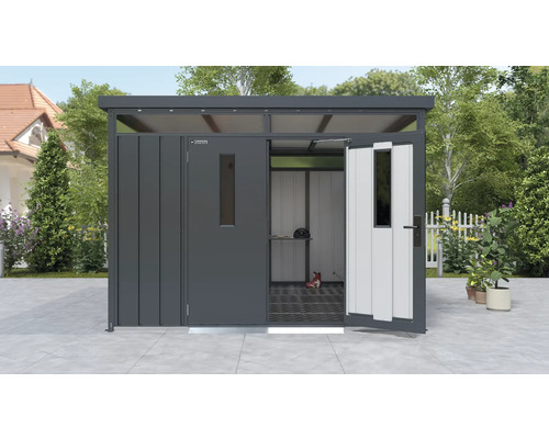 Kovový zahradní domek s otevřenými dveřmi a výhledem dovnitř