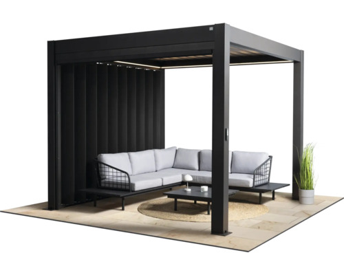 Pergola s lamelovou stěnou a posezením na terase