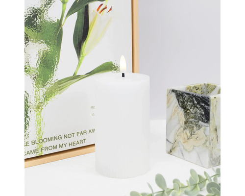 Dekorativní LED svíčka s funkcí časovače