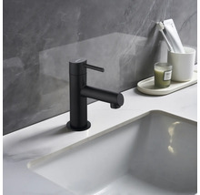 Umyvadlová baterie v koupelně