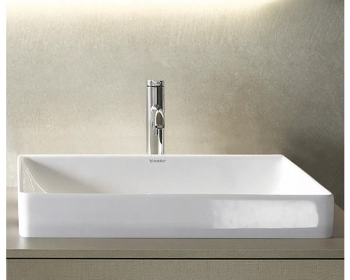 Obdélníkové keramické umyvadlo na desku s vodovodní baterií