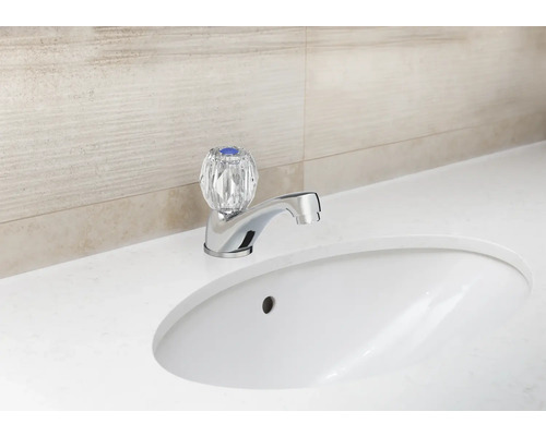 Umyvadlová baterie s průhlednou rukojetí na umyvadle