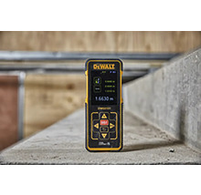 Laserový dálkoměr DeWalt pro měření vzdálenosti