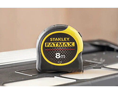 Svinovací metr Stanley Fatmax o délce 8 metrů