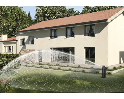 Zavlažovač trávníku před obytným domem