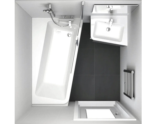 Pohled shora na koupelnu s vanou, umyvadlem a sprchou