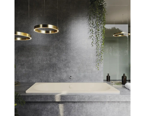 Koupelna s obdélníkovou vanou, šedými dlaždicemi a kruhovými závěsnými svítidly.