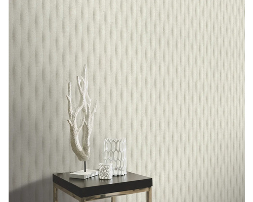 Dekorativní nástěnná úprava s 3D nástěnným panelem ve vlnitém designu.