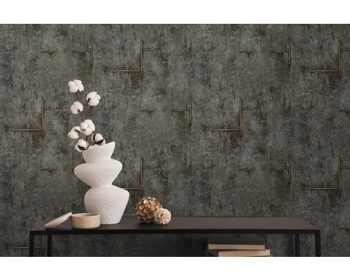 Dekorativní tapeta se vzorem ocelových výztuží na strukturovaném pozadí