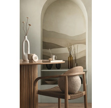 Návrh interiéru se stolem, židlí a dekorací pro stylové prostředí