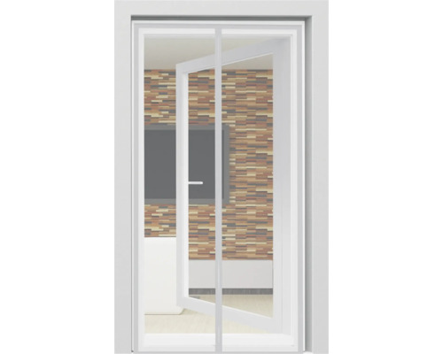 Otevřené dveře ve světlé místnosti