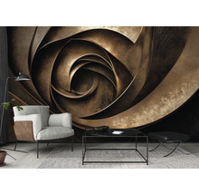 Obývací pokoj s křeslem, stolem a abstraktní nástěnnou tapetou