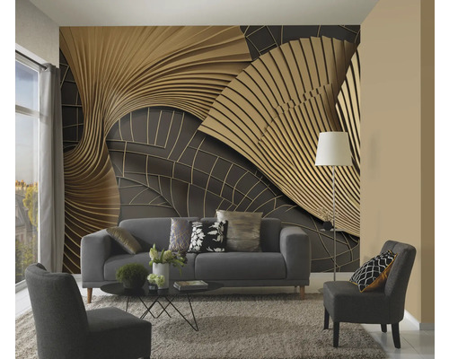 Obývací pokoj s šedou pohovkou, křeslem, stolem a fototapetou s abstraktním vzorem
