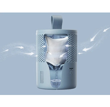 Odvlhčovač vzduchu sáčkem absorbujícím vlhkost a kapkami vody shromažďovanými v nádobě