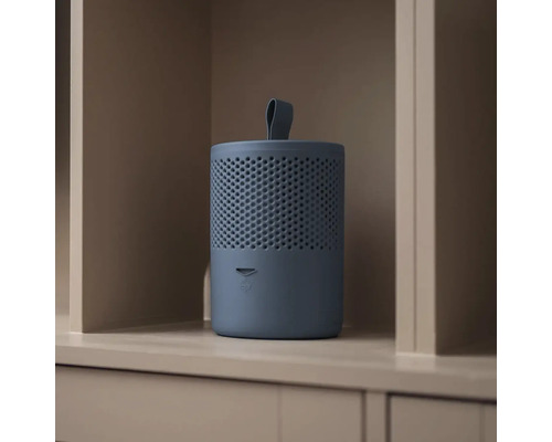 Odvlhčovač vzduchu v regálu