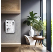 Nástěnná zásuvka s USB porty v obývacím pokoji
