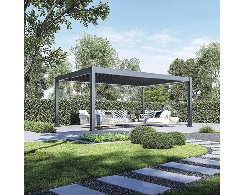 Scéna zahrady s moderní pergolou nad posezením