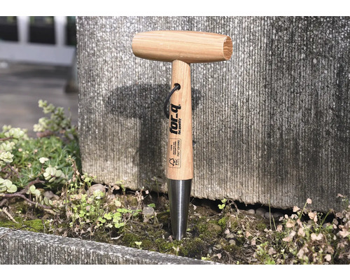 Sázecí kolík z dřeva a kovu