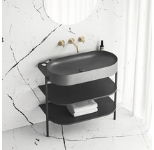 Umyvadlová skříňka se třemi policemi, oválným umyvadlem a baterií před mramorovou stěnou