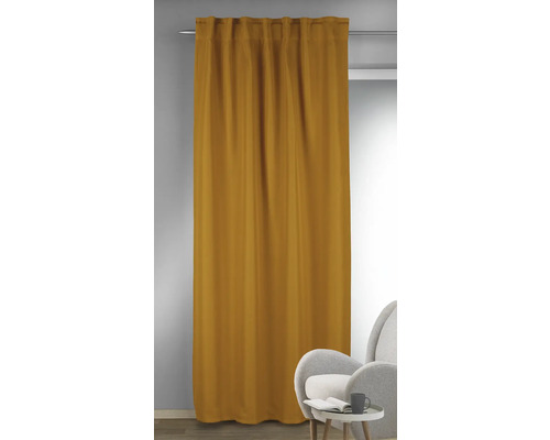 Záclona v obývacím pokoji