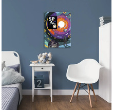 Dekorativní nástěnný obraz s motivem vesmíru v dětském pokoji