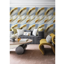 Obývací pokoj s šedou pohovkou, žlutým křeslem, kobercem a nástěnnou tapetou s barevným gradientem.