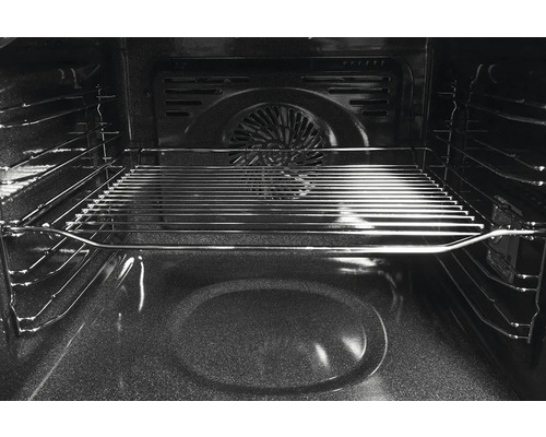 Vnitřek trouby s grilovací mřížkou