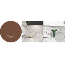 Obklady v koupelně a kuchyni s hnědými spárami a barevným polem čokoláda 58.