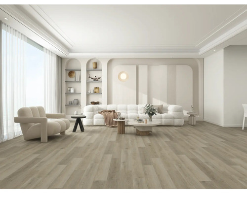 Světlý obývací pokoj s podlahou se vzhledem dřeva, křeslem a pohovkou