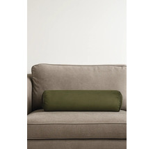 Dekorativní váleček na pohovce