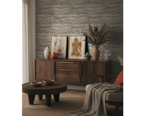 Obývací pokoj s komodou, konferenčním stolkem, dekorací a dvěma zarámovanými obrazy na zdi