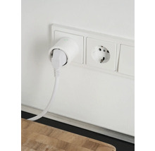 Elektrická zásuvka se zástrčkou a kabelem