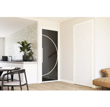 Moderní interiér s designem dveří a bytovými doplňky